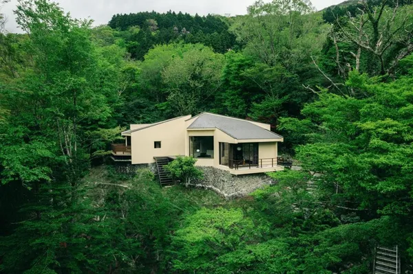 箱根森林秘境「AKNOT HAKONE」