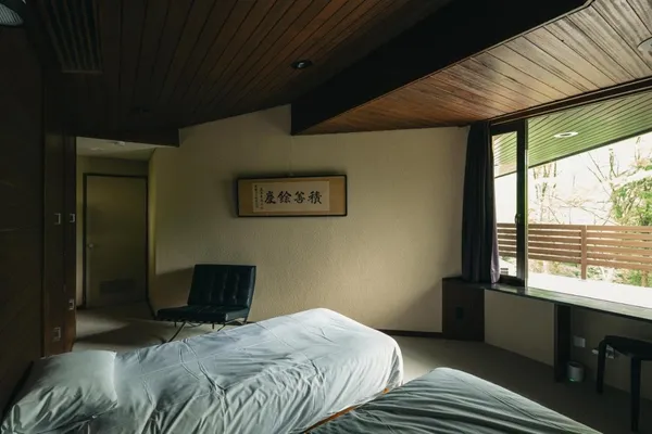 箱根森林秘境「AKNOT HAKONE」