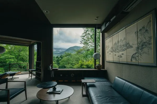 箱根森林秘境「AKNOT HAKONE」