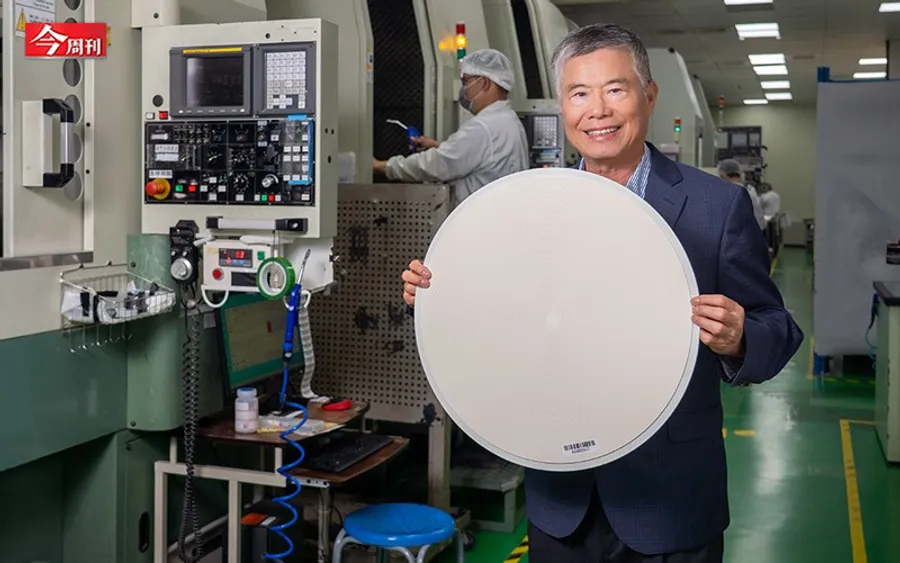 從網球拍進軍晶圓代工大廠！老牌化工廠頌勝靠一塊「研磨墊」成功轉型，打入CoWoS供應鏈