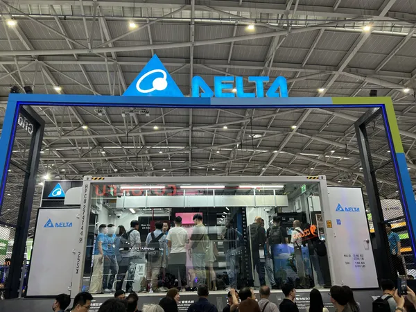 台達電AI貨櫃型資料中心.jpg