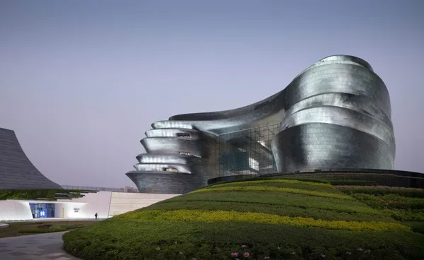 Zaha Hadid 生前遺作：深圳科技新館