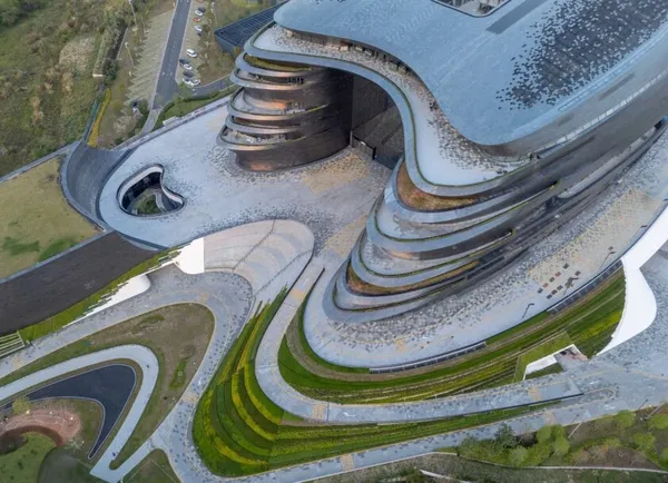 Zaha Hadid 生前遺作：深圳科技新館