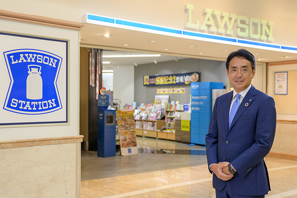  「你能去 LAWSON 嗎？」以為要買便當，其實被叫去當社長！賣豬肉起家的竹增貞信憑什麼？