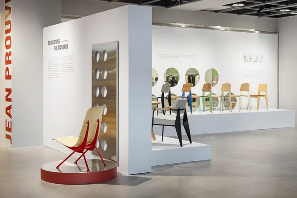Jean Prouvé 主題展「REIMAGINING THE STANDARD」