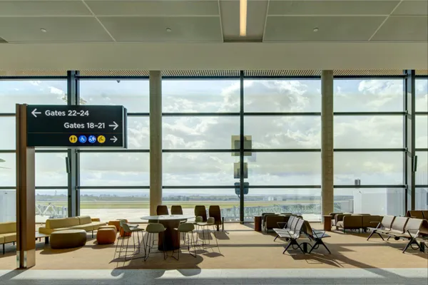 澳洲 50 年來首座國際機場