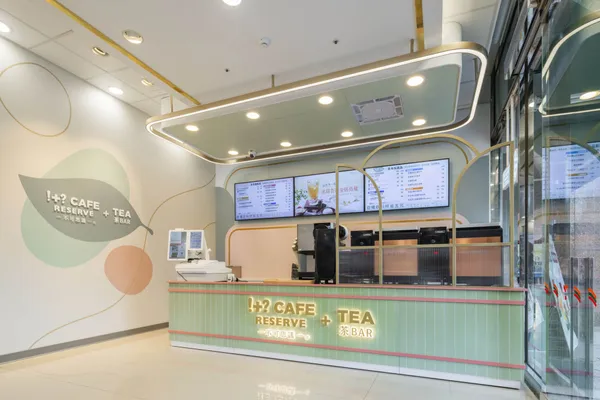 05.「!+ CAFE RESERVE+TEA不可思議茶Bar」首間街邊型旗艦店以莫蘭迪色為基調、搭