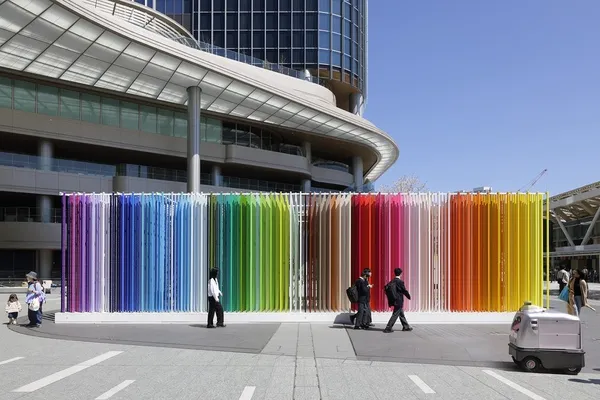 Emmanuelle Moureaux 在東京打造《100 colors no.53》