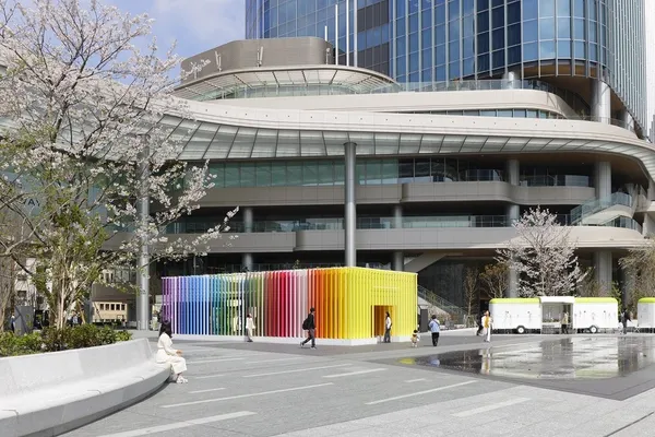 Emmanuelle Moureaux 在東京打造《100 colors no.53》