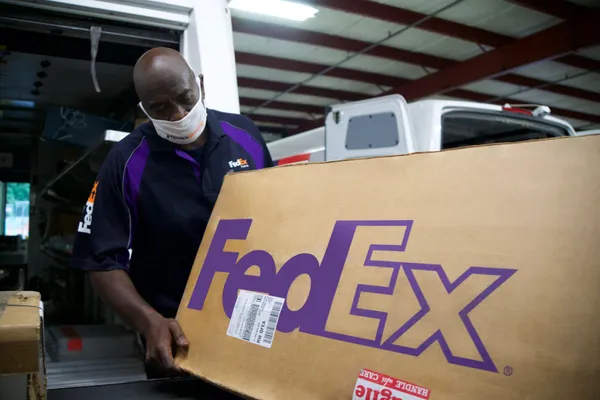 fedex.jpg