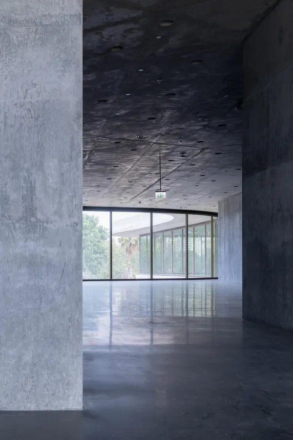 瑞士建築大師 Peter Zumthor 攜手 SOM 打造懸浮藝術長廊