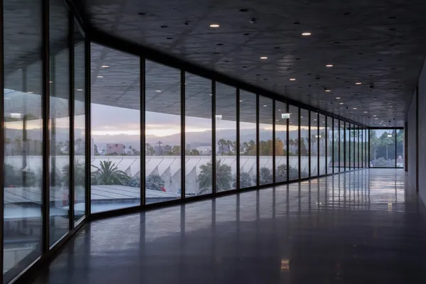瑞士建築大師 Peter Zumthor 攜手 SOM 打造懸浮藝術長廊