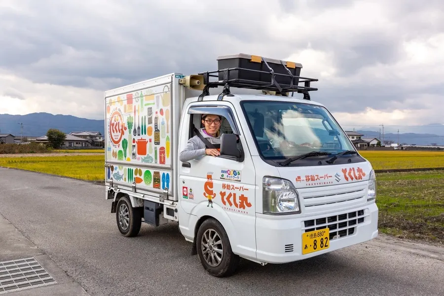 日本「移動超市」德島丸寫百億日圓營收奇蹟：一台小貨車，如何拯救900萬購物難民？