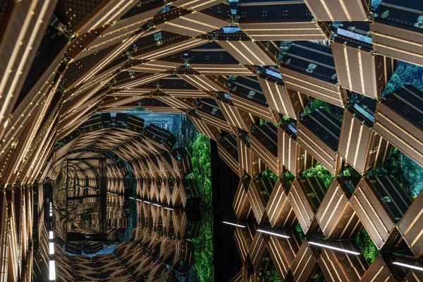 Louis Vuitton 上海「路易號」旗艦店開幕