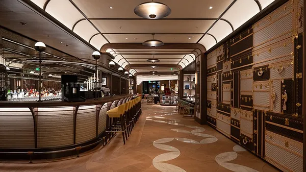 Louis Vuitton 上海「路易號」旗艦店開幕