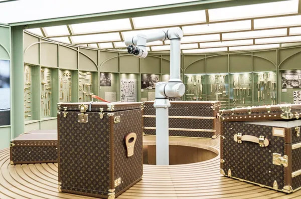 Louis Vuitton 上海「路易號」旗艦店開幕