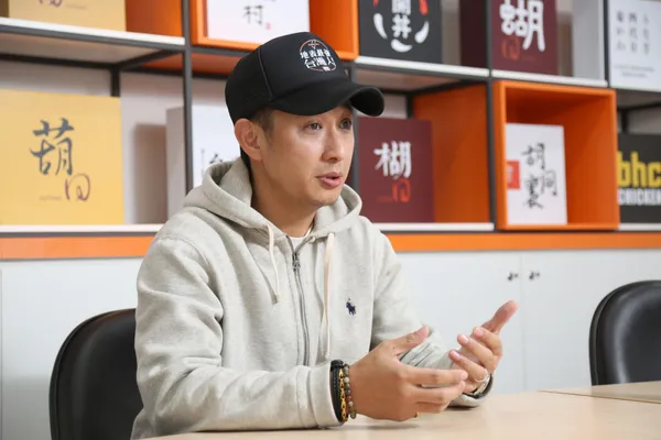 楊哲瑋_橘焱胡同總經理_2025-04-02_侯俊偉攝影_ (2) (1).jpg