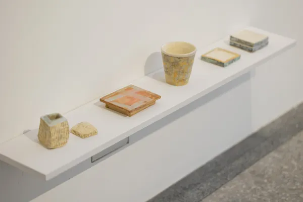 朋丁陶藝展〈Echoes of a Fold 摺色⁣〉