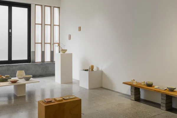朋丁陶藝展〈Echoes of a Fold 摺色⁣〉