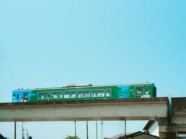 日本 mitone design 打造列車版莫內之家