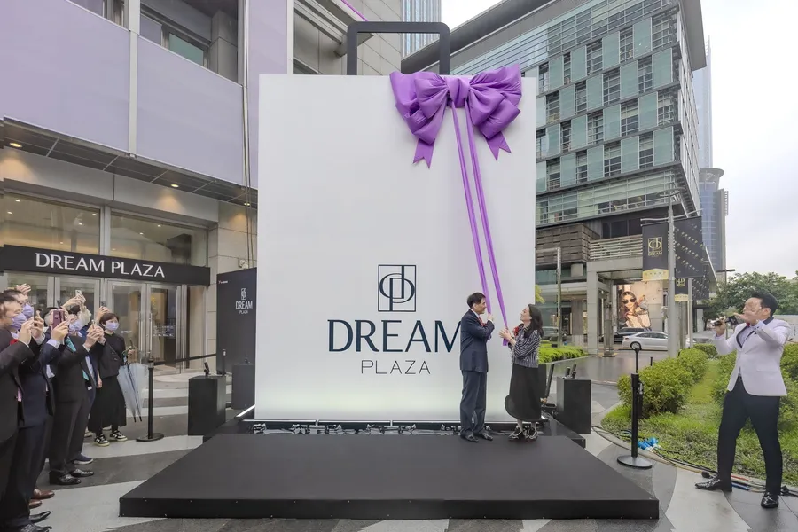 Dream Plaza風光開幕！羅智先數十億豪賭背後：挾著統一強勢資源，能突破0.1%成長率困境嗎？