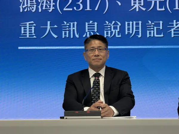 鴻海發言人巫俊毅