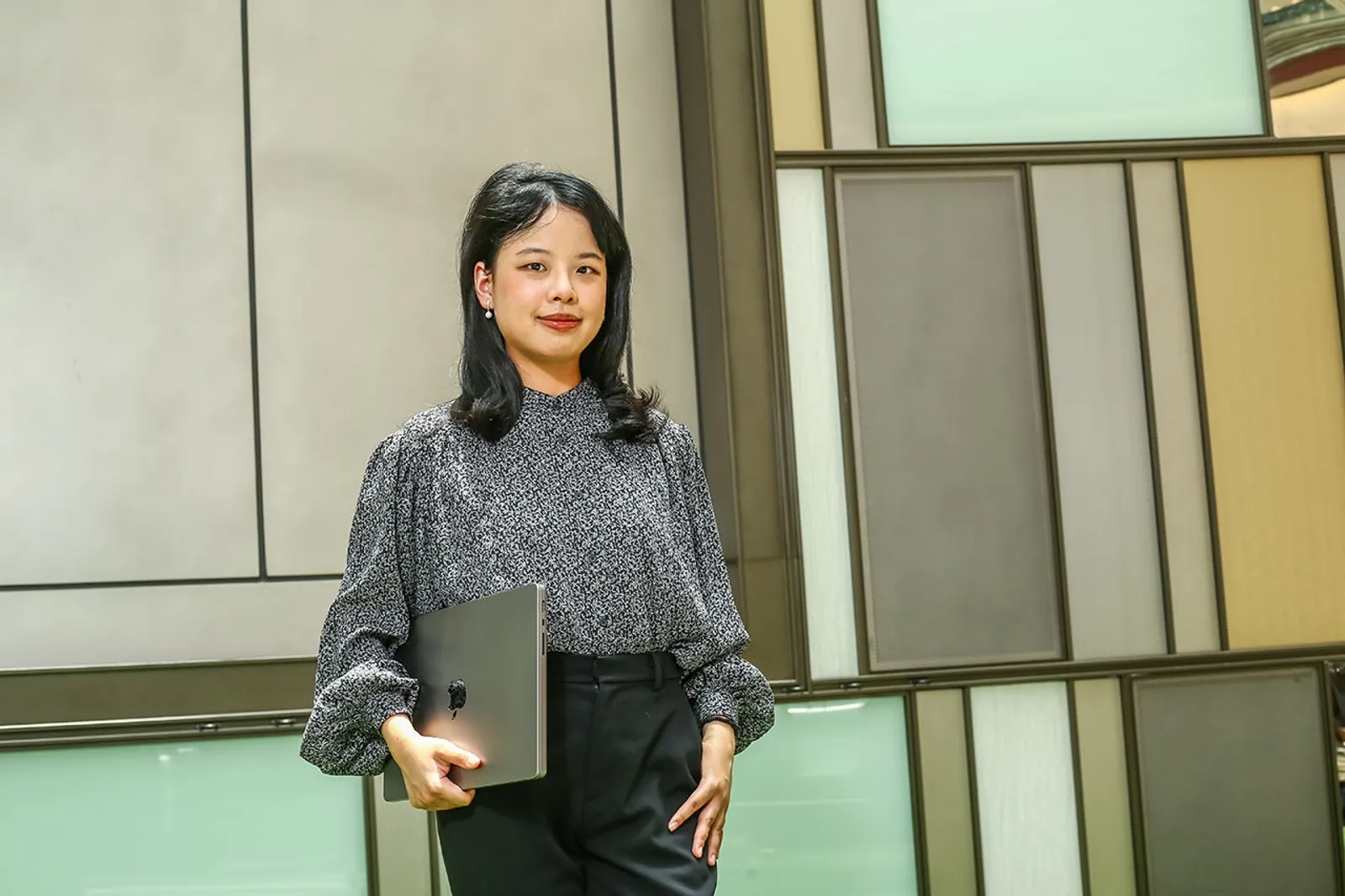 專訪 AI 繪圖詠唱師!陳薈茗如何與 AI 的不確定性與瑕疵合作共創?