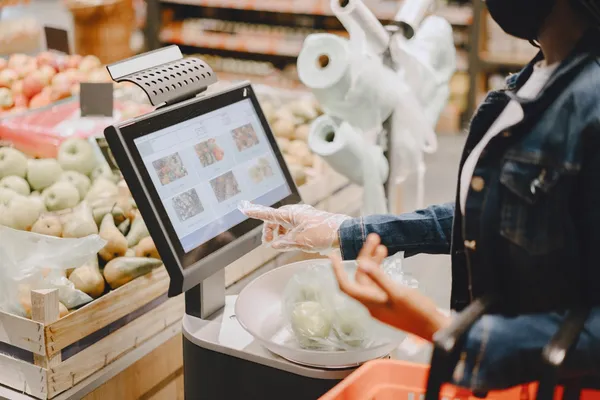 Self Checkout 自助結帳機