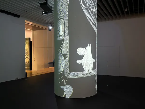 東京《朵貝與姆明展》