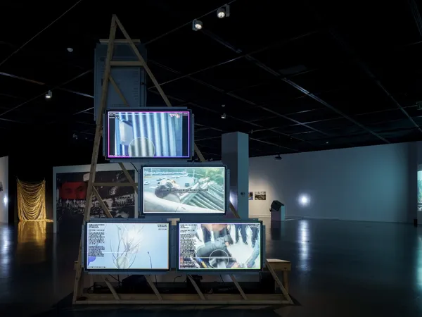 北師美術館《亂流：半睡飛行夢》洪辰煊作品照
