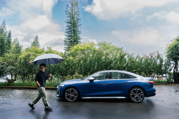 穩順駕馭，開啟煥新視野 ── 22STUDIO 品牌總監游聲堯與 Audi S5 Sedan 的日常風景