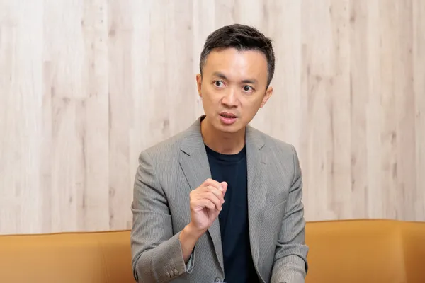國泰世華銀行數位長陳冠學