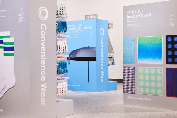 Convenience Wear 首間專賣店