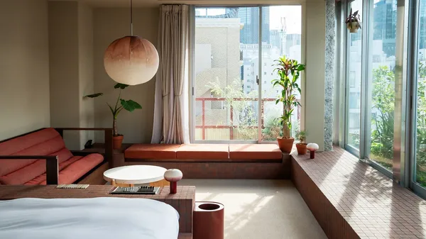 東京全新設計旅宿 SOIL Nihonbashi Hotel 開幕！結合人形町「巷弄園藝」，僅有 14 間客房的質感旅宿