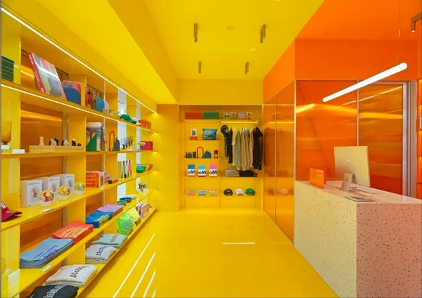 MoMA 首家海外書店在首爾