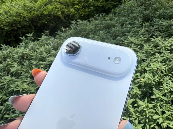 iPhone Air鏡頭材質.jpg