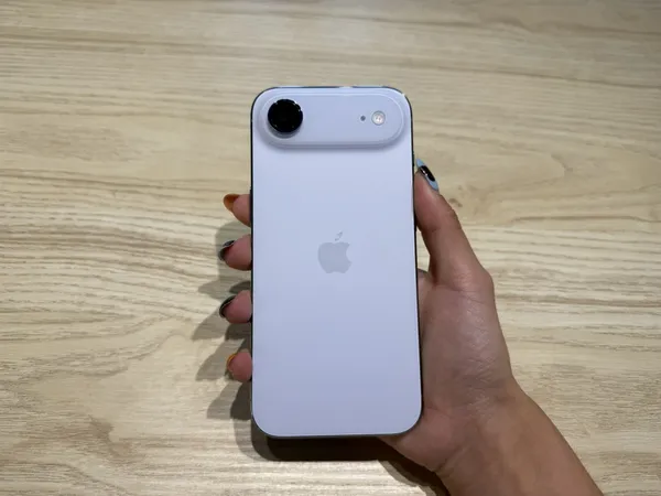 iPhone Air天藍色.jpg