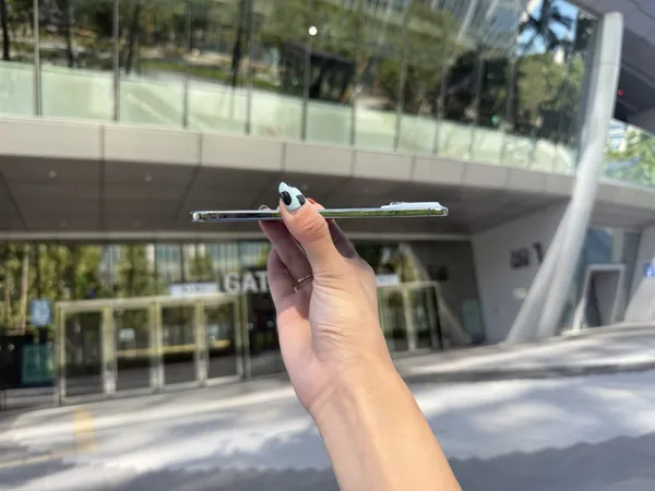 iPhone Air厚度4.jpg