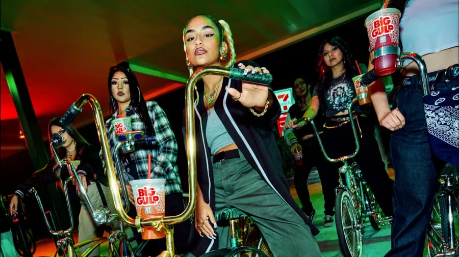 不只談AI！電通《2025年CMO報告》給行銷人的啟示：你的生存價值在於「連結」與「親密」