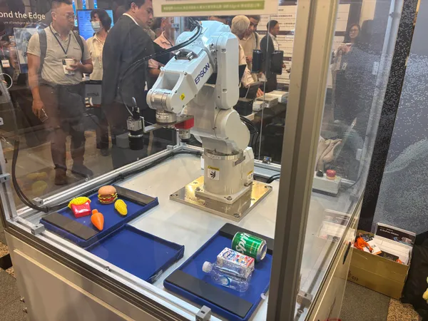 安提系統整合機器手臂