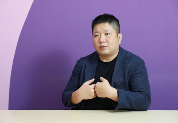郭俊鑫指出，透過 AI 輔助，WPP Open 平台能自動生成內容並進行深度數據分析，不僅顯著提升作業效率，更驅動廣告行銷創造卓越價值。