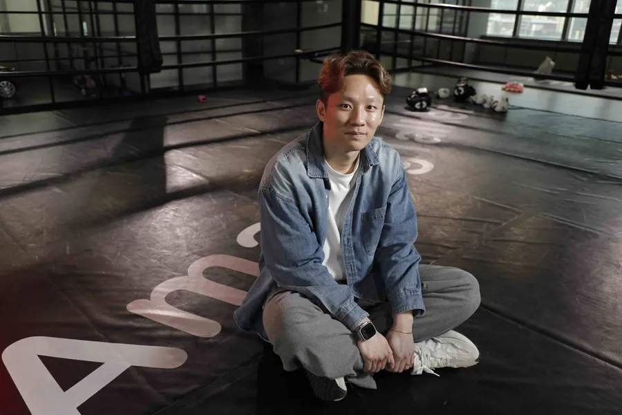 人力腰斬、營收穩升仍AI焦慮⋯AI教頭AmazingTalker拋3準則：不只AI，人也要特訓