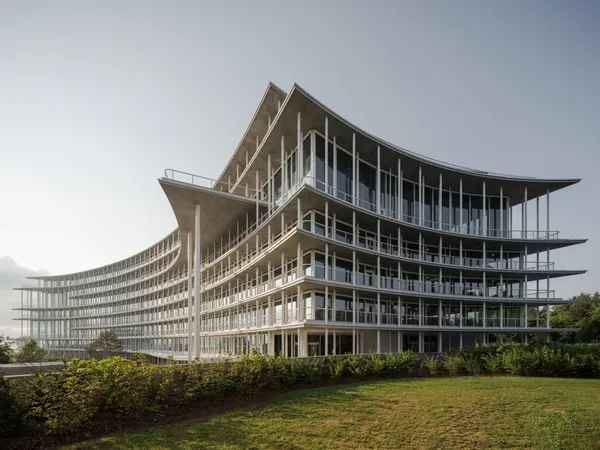 Herzog & de Meuron 設計瑞士銀行總部