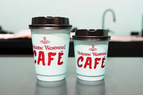Vivienne Westwood 青山旗艦店