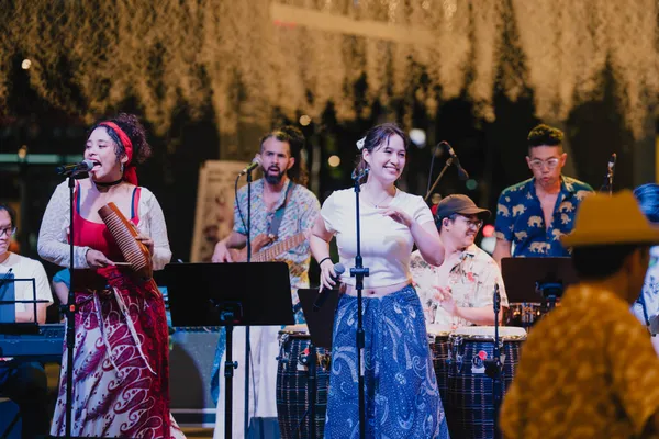 臺北爵士大樂隊引薦其他樂團「臺灣拉丁重擊」於臺北爵士音樂節中演出。圖 _臺北爵士大樂隊.jpg