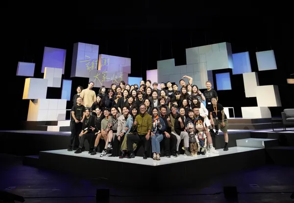 2023 舞台劇《謝謝大家收看》 首演場合照 (照片提供 金星文創)。