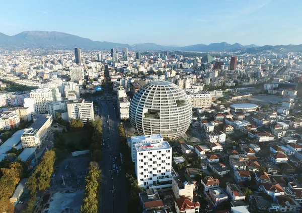 MVRDV 打造百米巨型球體建築