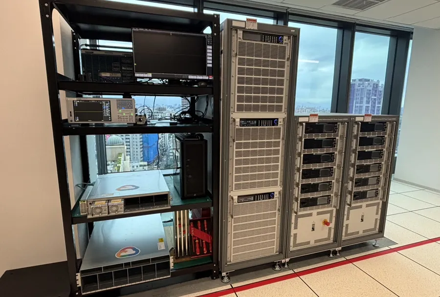 Google士林新基地開箱！AC/DC電源測試室首度曝光：導入雙向回收系統，電力回收效率80%