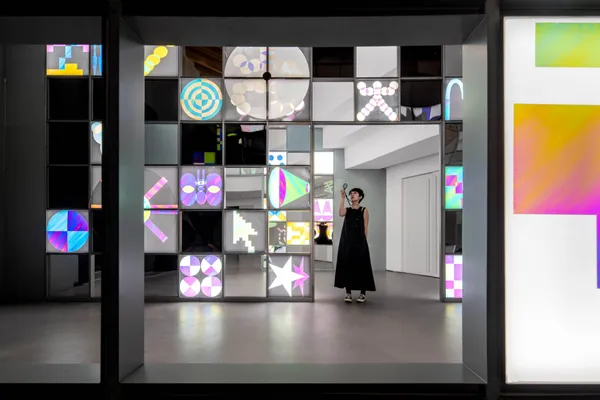 勤美術館《Input > Unknown》