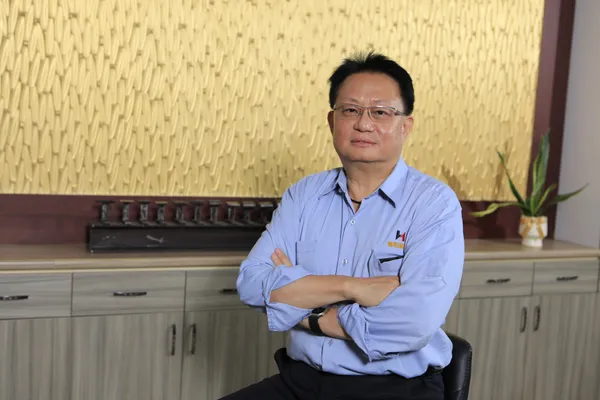 東和鋼鐵 黃炳樺總經理.JPG